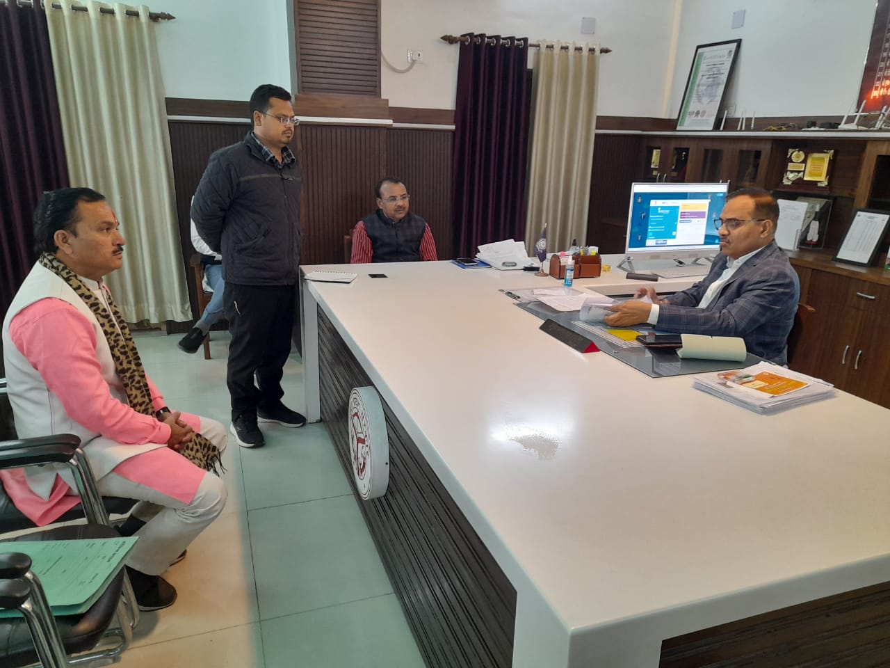 अटल बिहारी की प्रतिमा को 20 दिसम्बर तक लगाया जाए – शरद बाजपेई